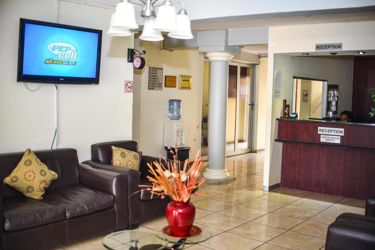 Tshedza Guest Lodge Louis Trichardt Esterno foto