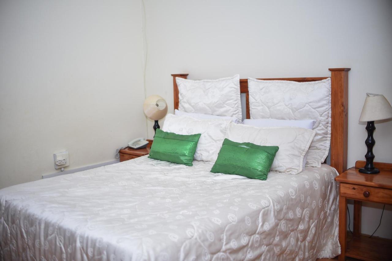 Tshedza Guest Lodge Louis Trichardt Esterno foto