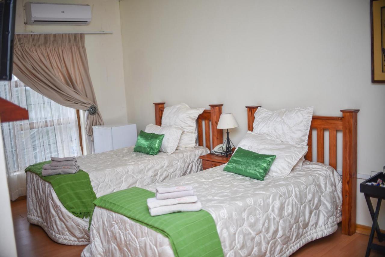 Tshedza Guest Lodge Louis Trichardt Esterno foto